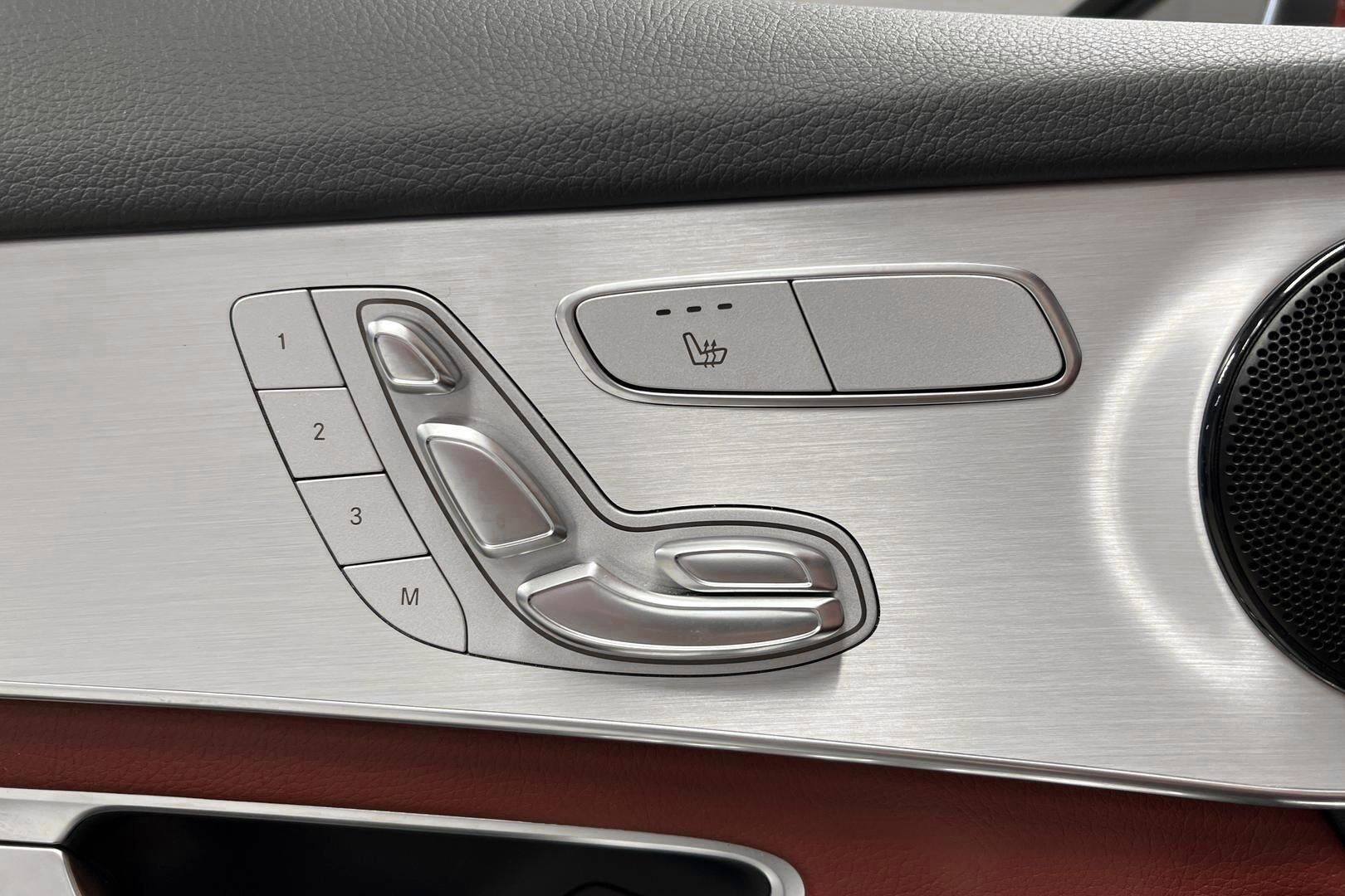 Mercedes-Benz GLC iso kuva 22