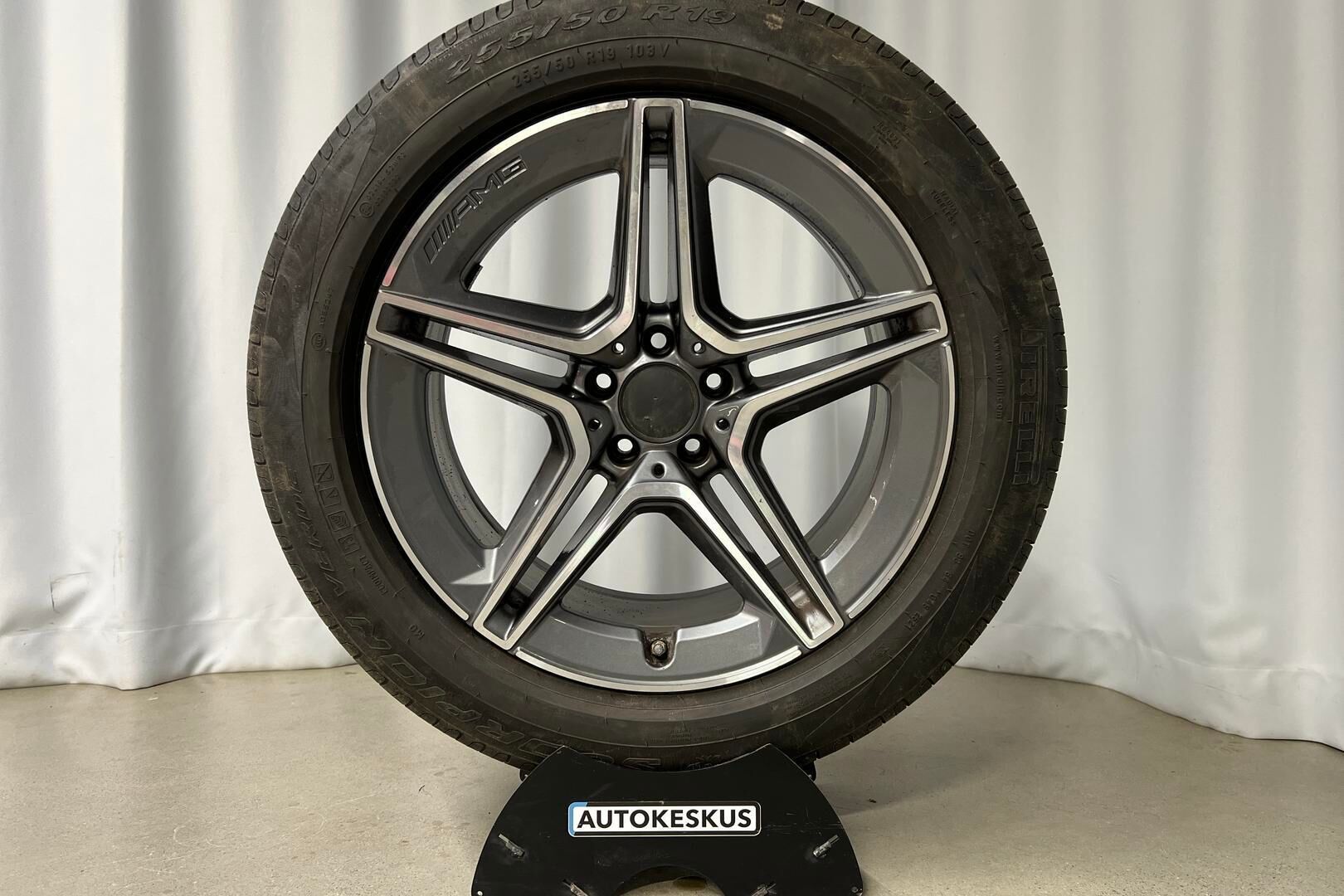 Mercedes-Benz GLC iso kuva 14