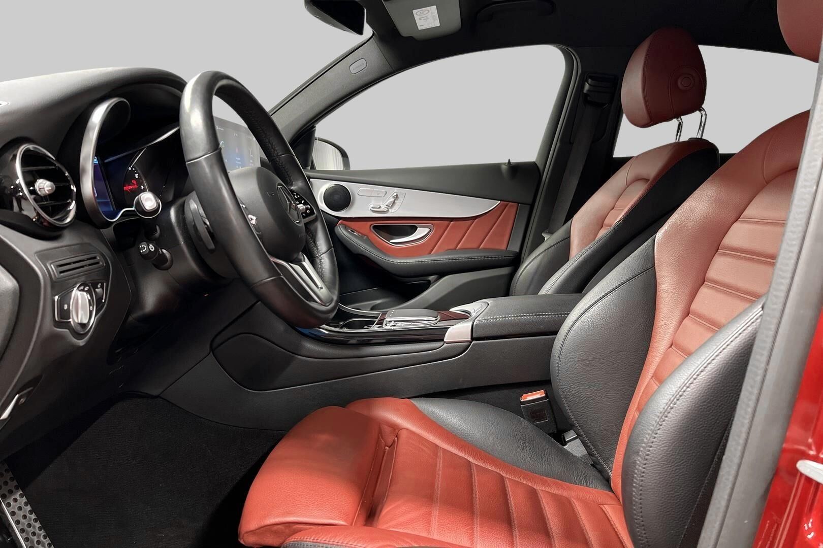 Mercedes-Benz GLC iso kuva 19