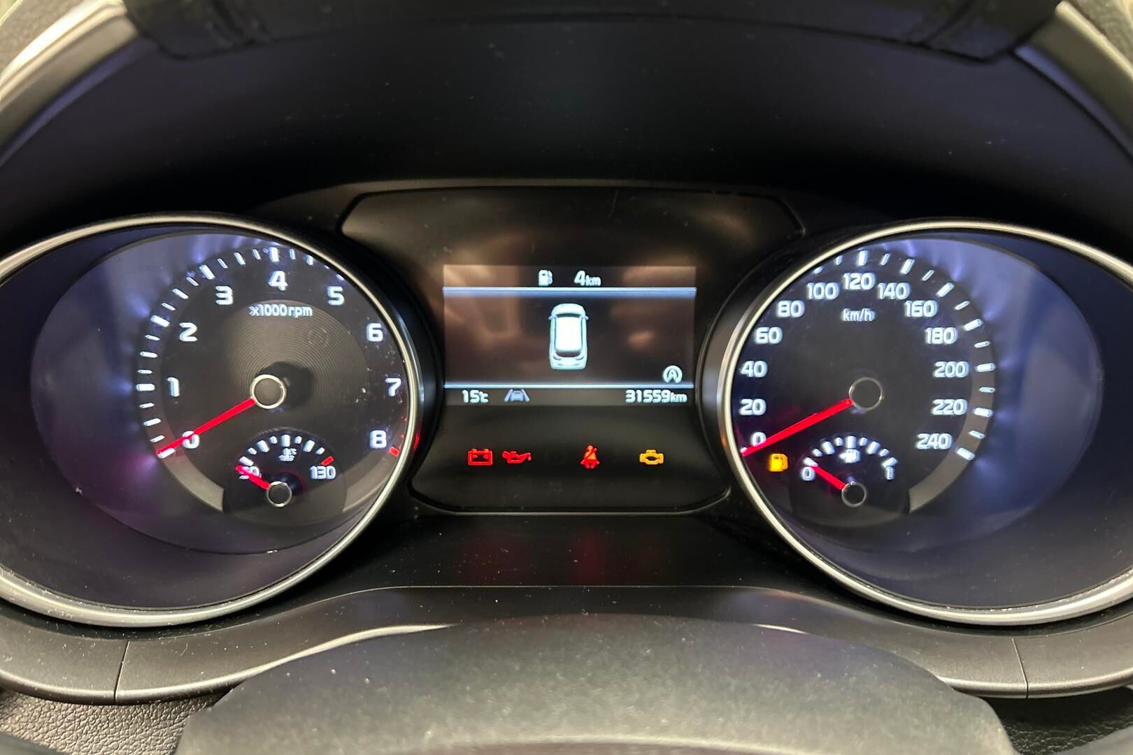 Kia Ceed iso kuva 13