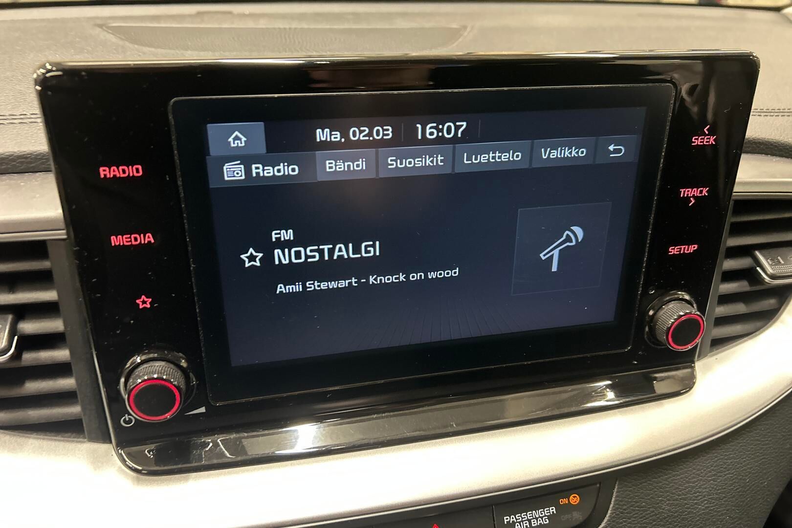 Kia Ceed iso kuva 14