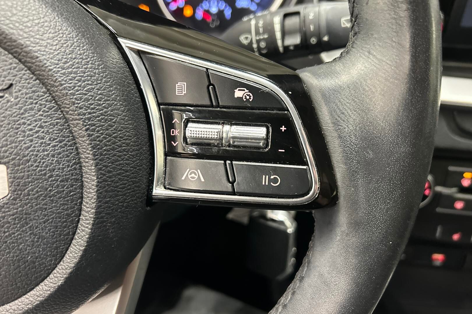 Kia Ceed iso kuva 16