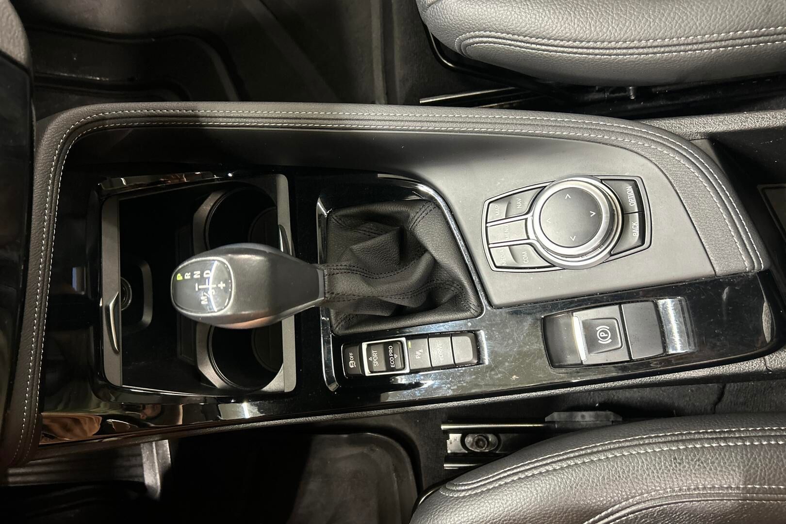 BMW X1 iso kuva 11