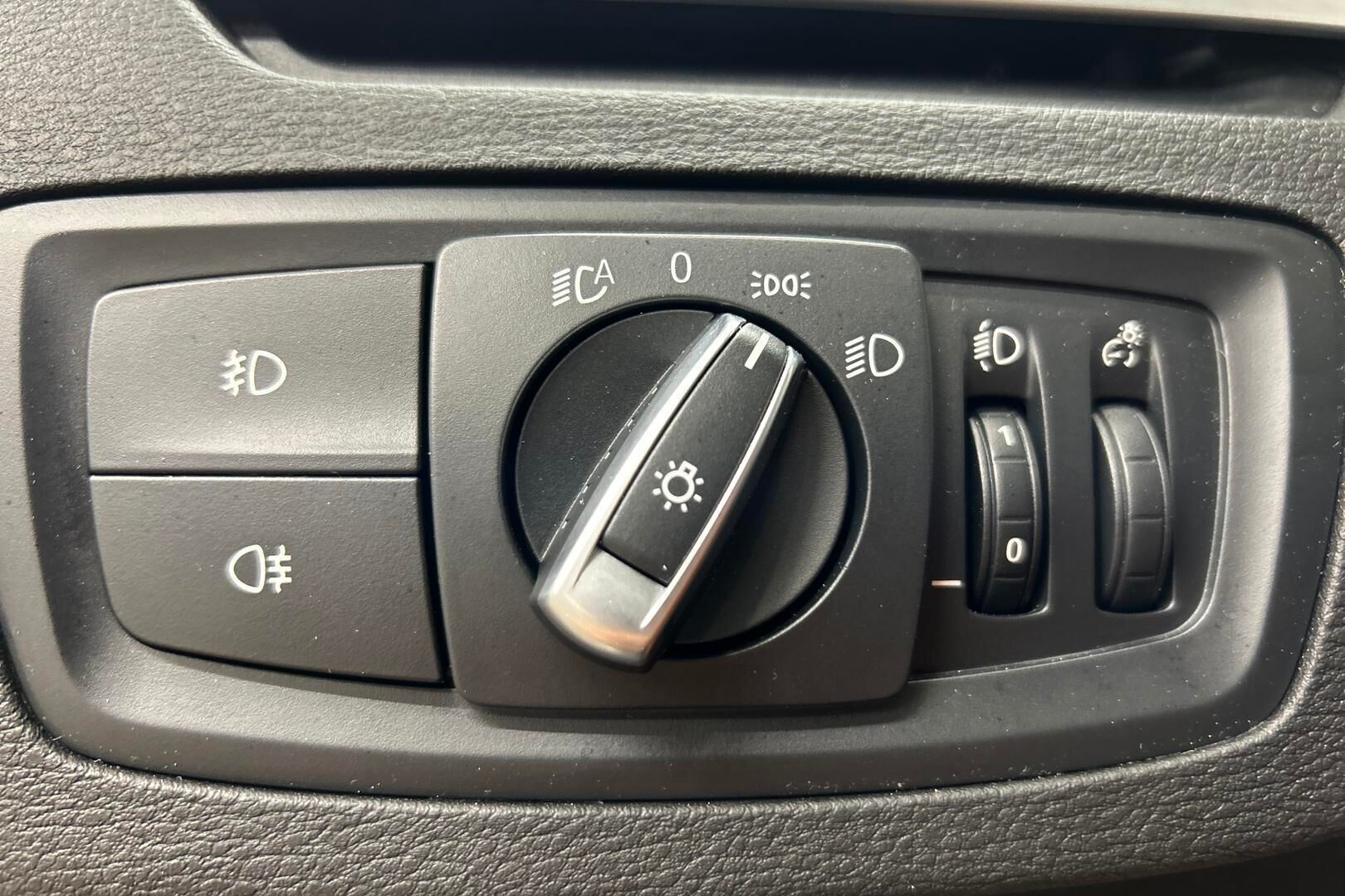 BMW X1 iso kuva 23