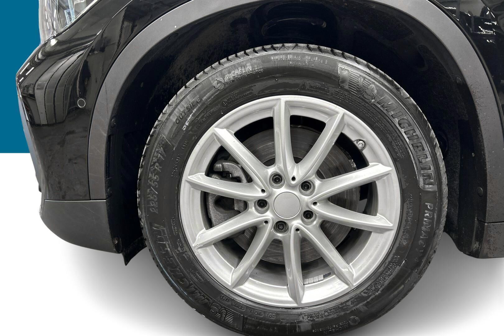 BMW X1 iso kuva 16