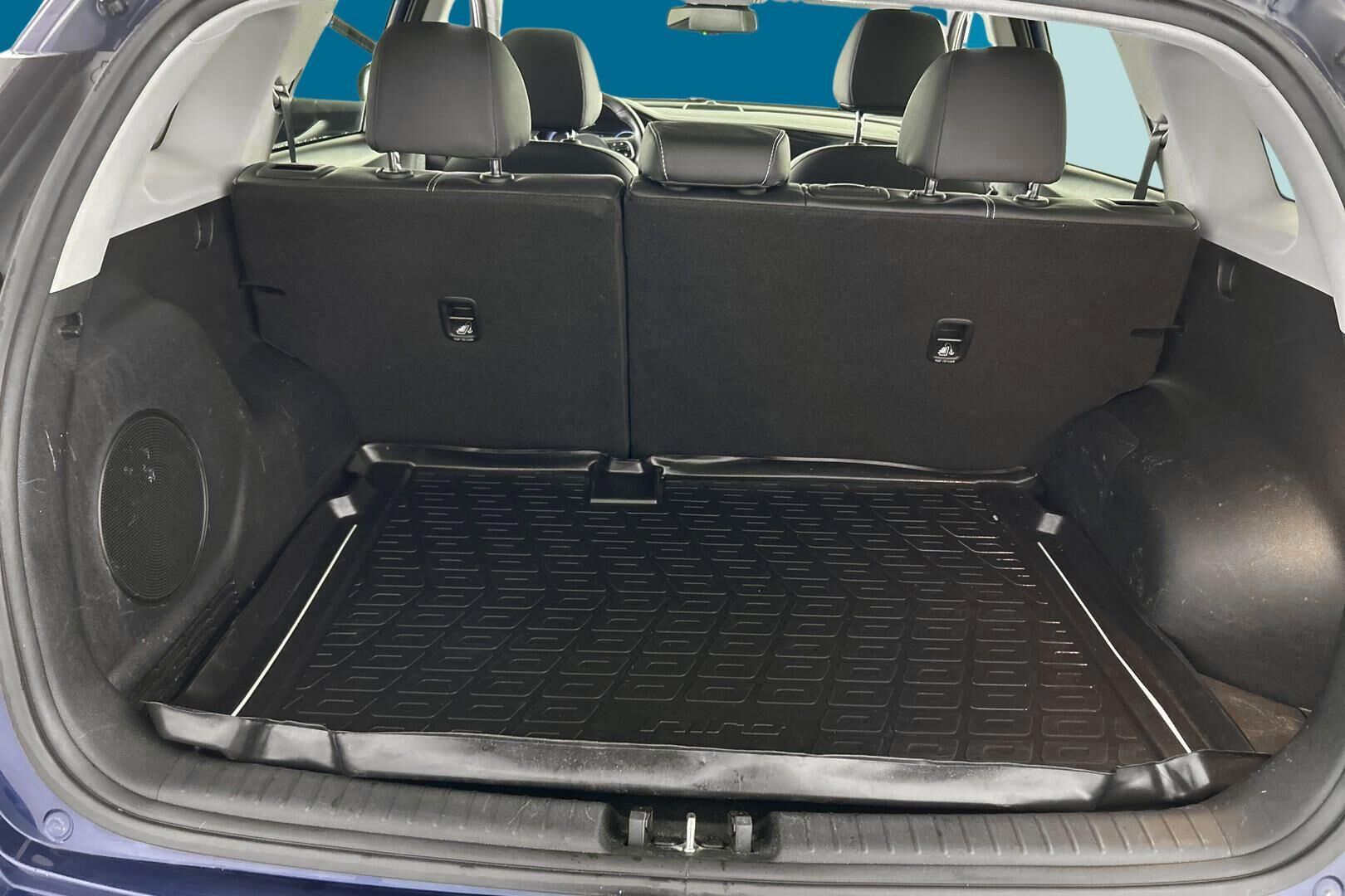 Kia Niro iso kuva 11