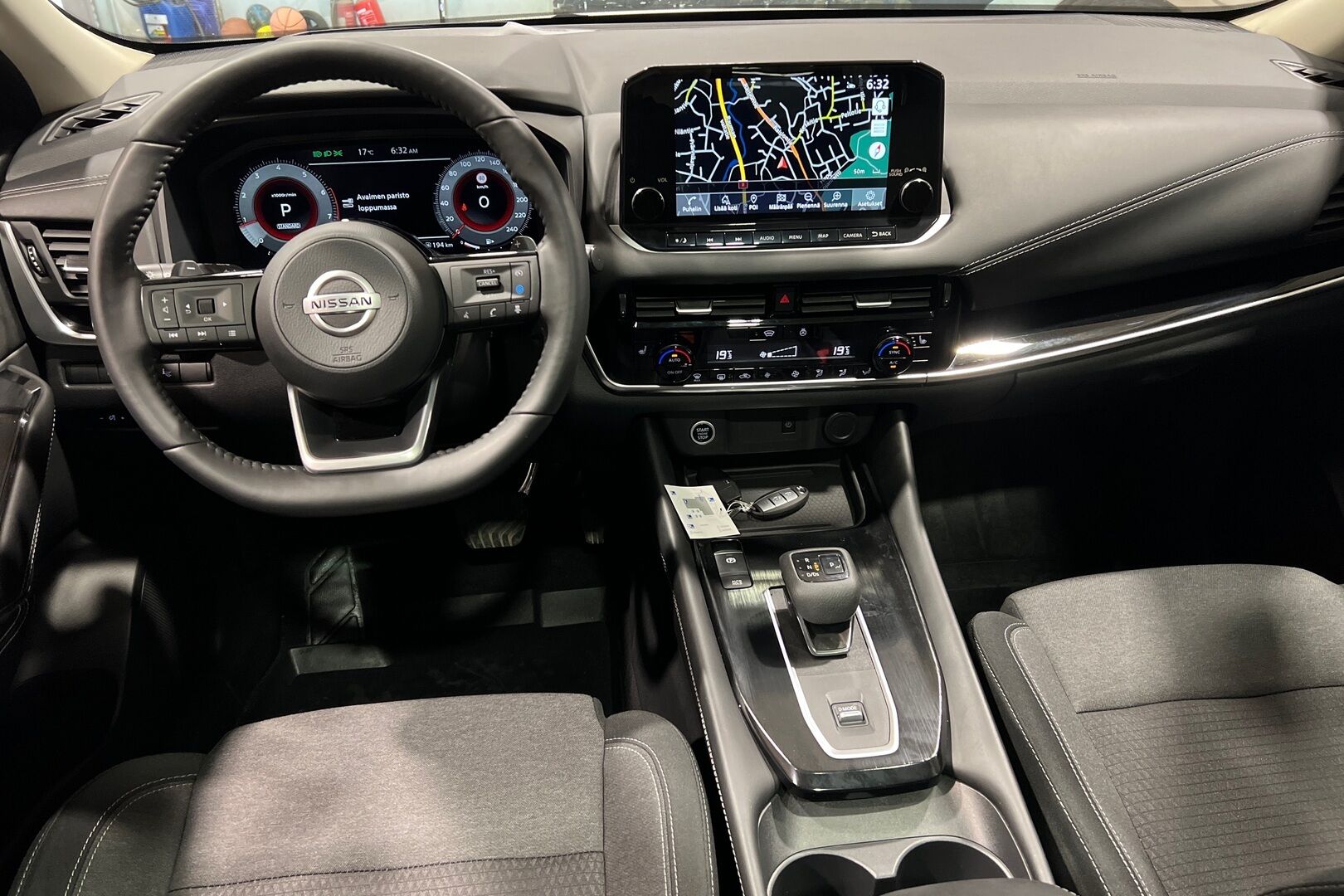 Nissan Qashqai iso kuva 9