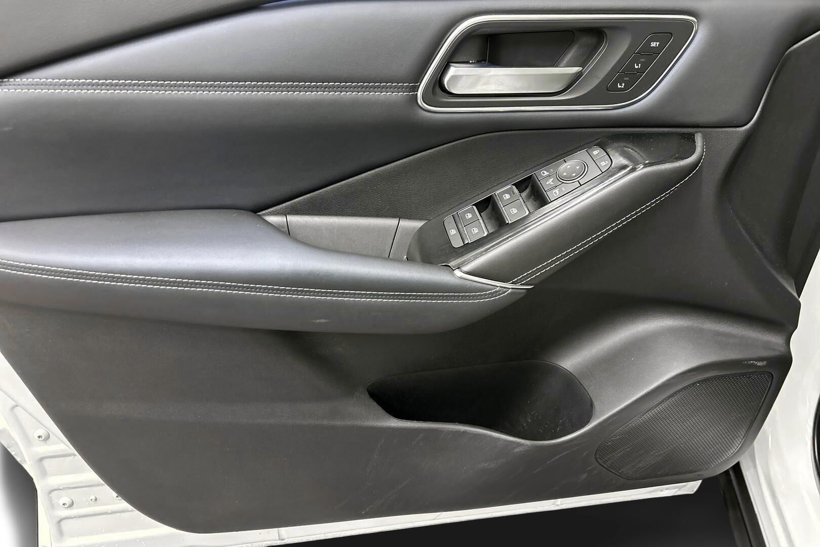 Nissan Qashqai iso kuva 7