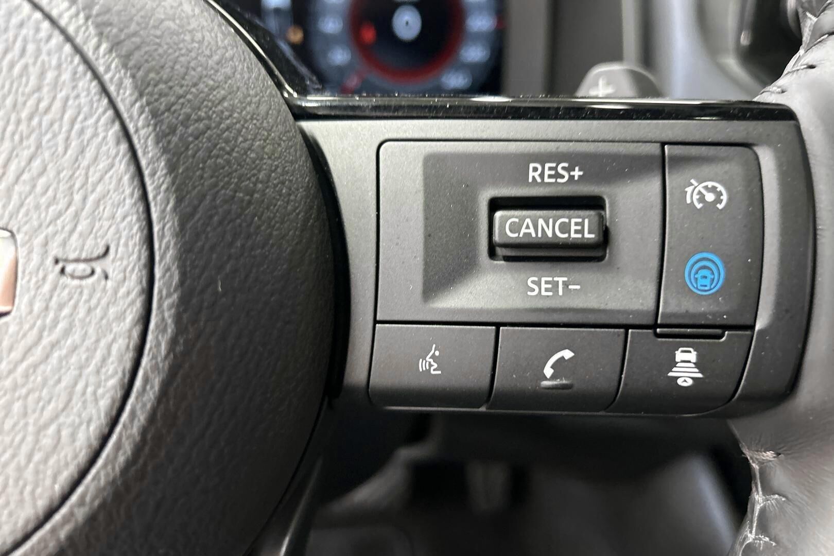 Nissan Qashqai iso kuva 24