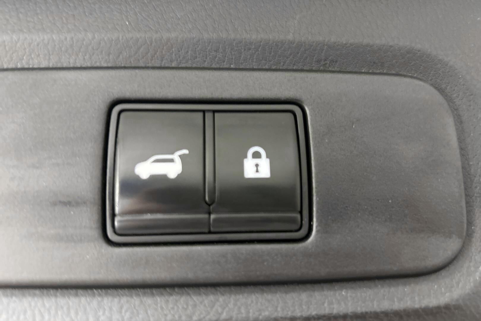 Nissan Qashqai iso kuva 16