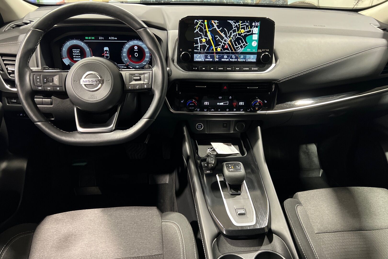 Nissan Qashqai iso kuva 10