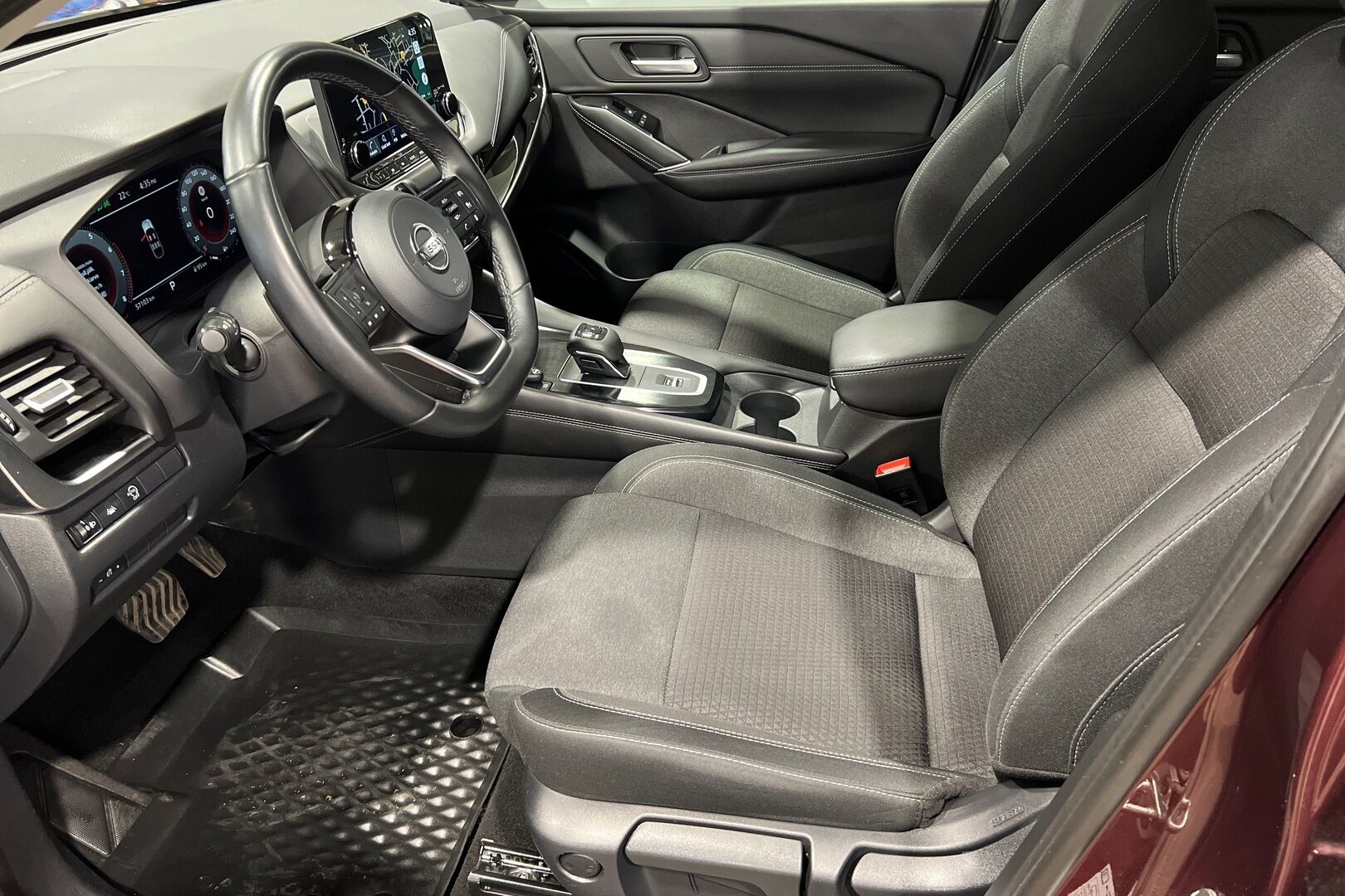 Nissan Qashqai iso kuva 12