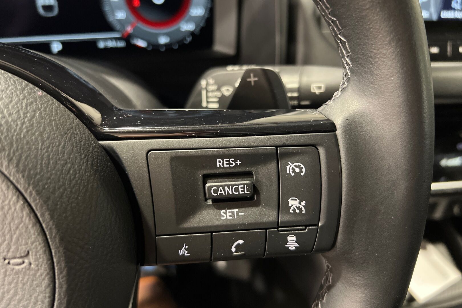 Nissan Qashqai iso kuva 18