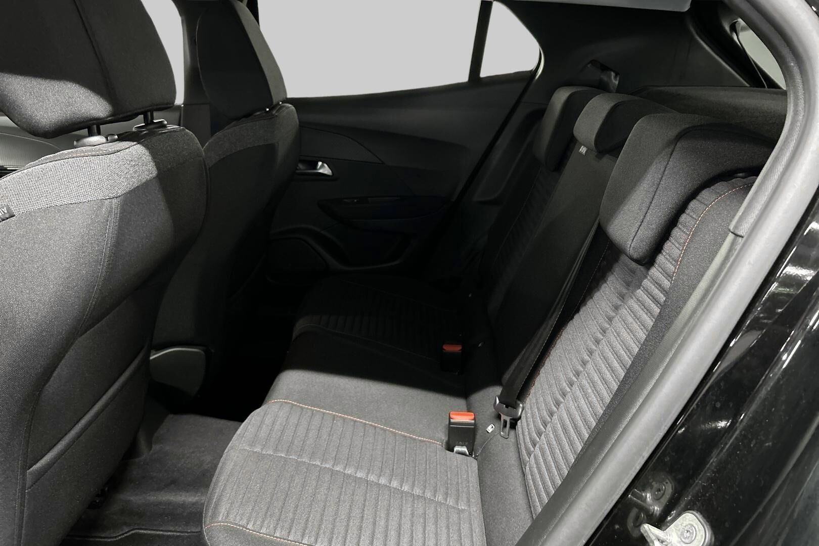 Peugeot 2008 iso kuva 10