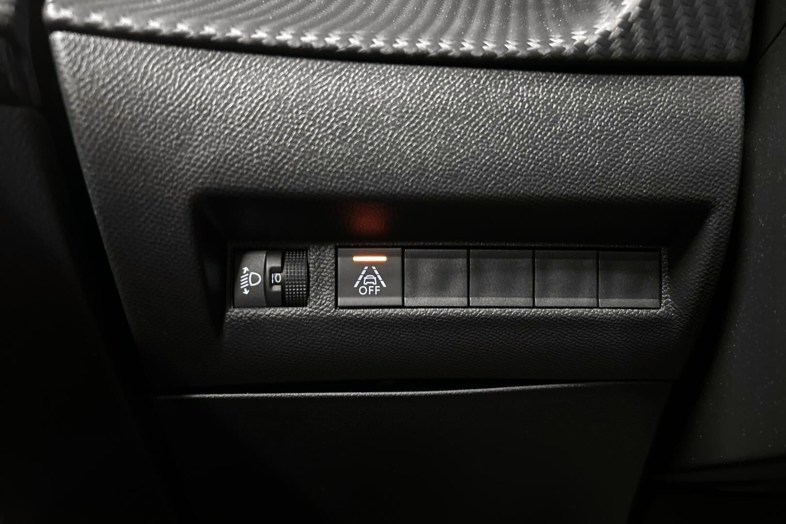 Peugeot 2008 iso kuva 21