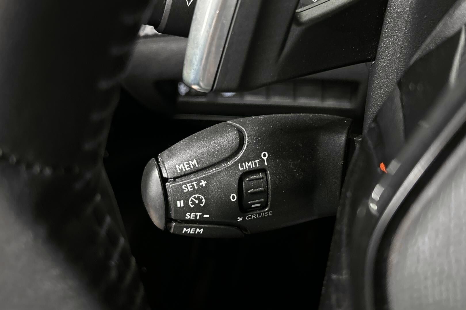 Peugeot 2008 iso kuva 22