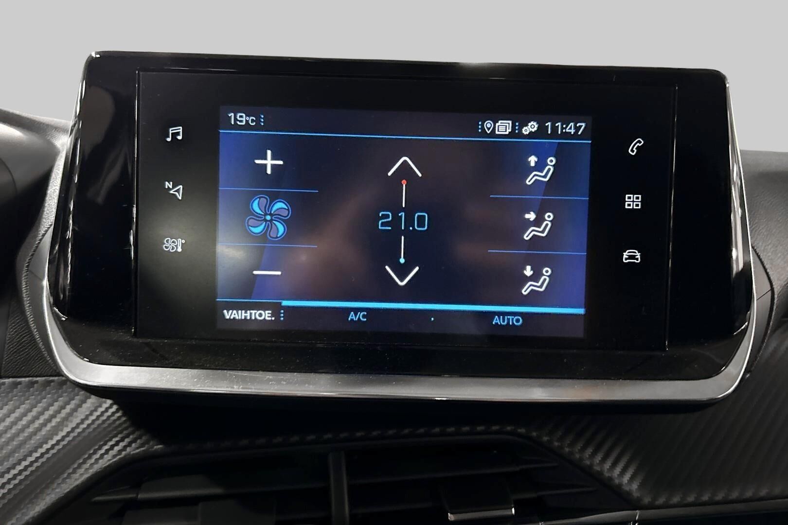 Peugeot 2008 iso kuva 24