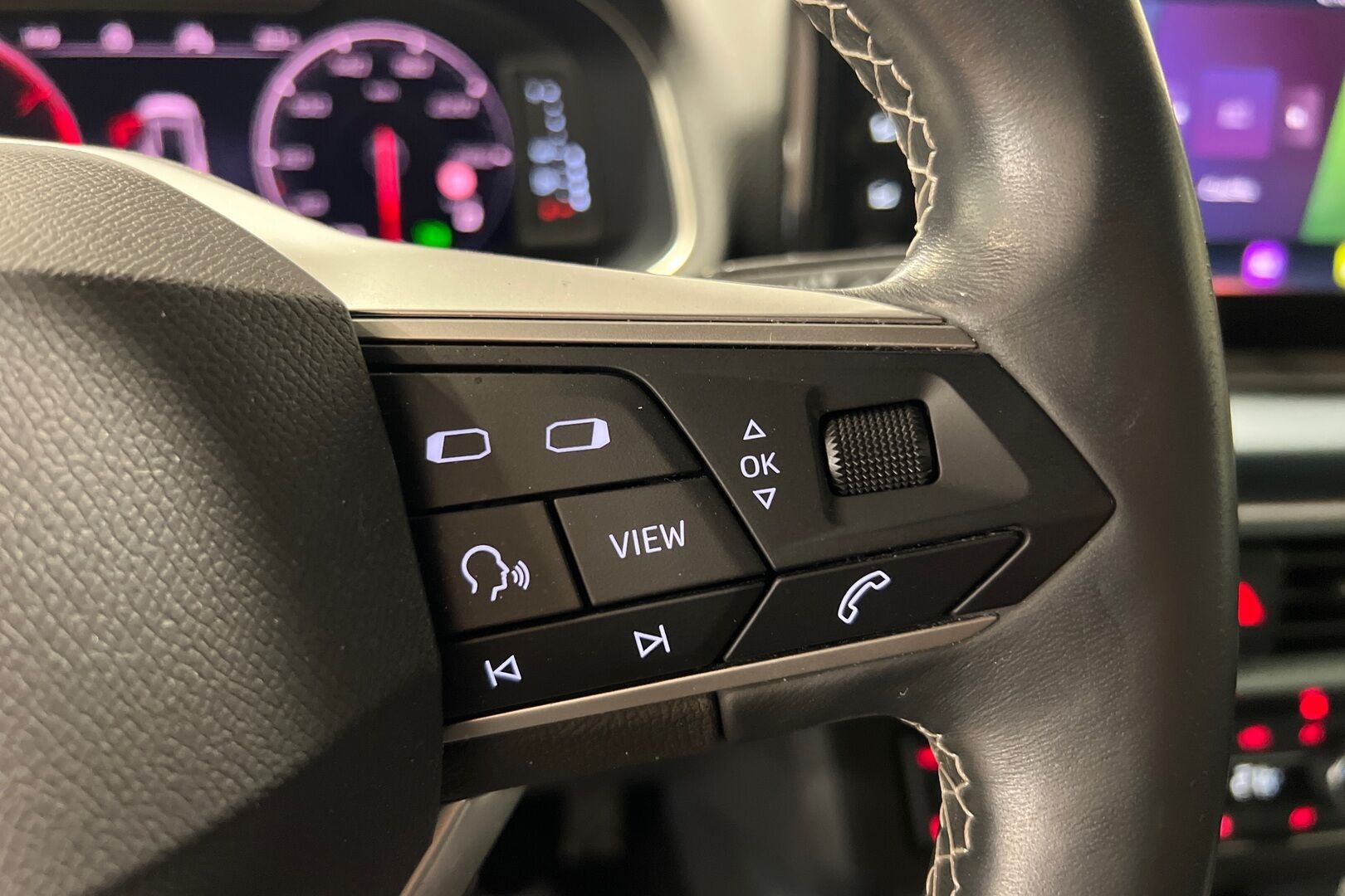 Seat Arona iso kuva 10