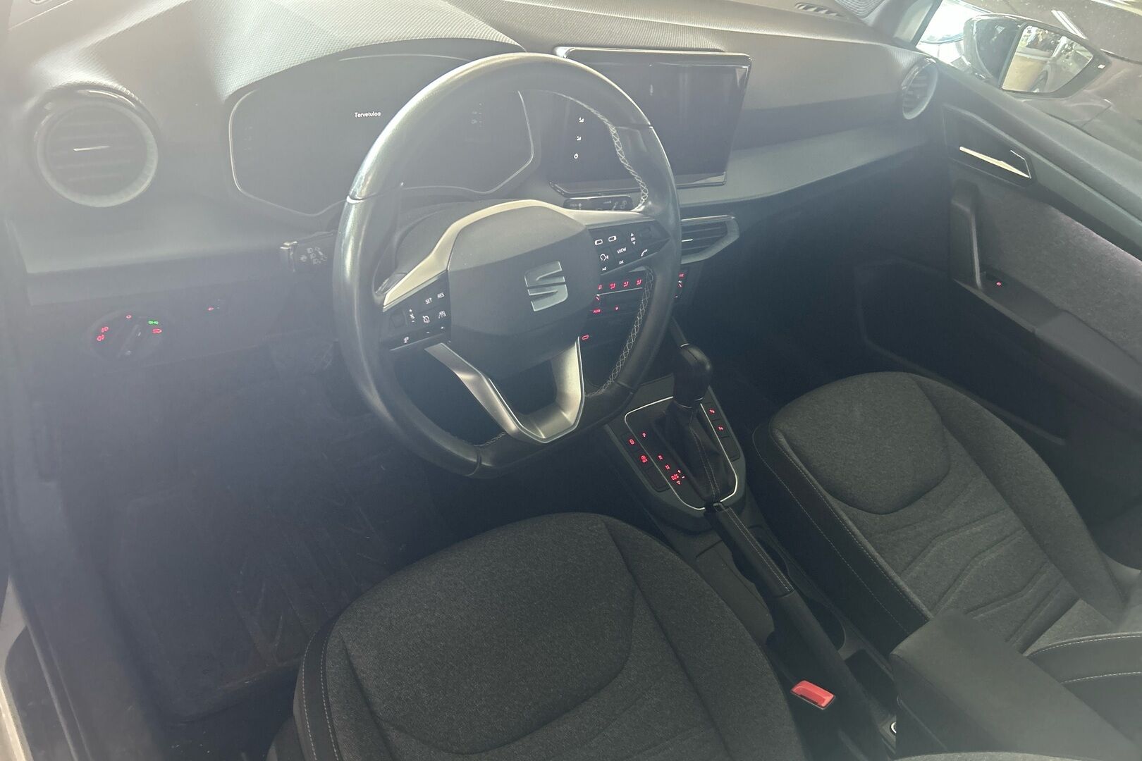 Seat Arona iso kuva 2