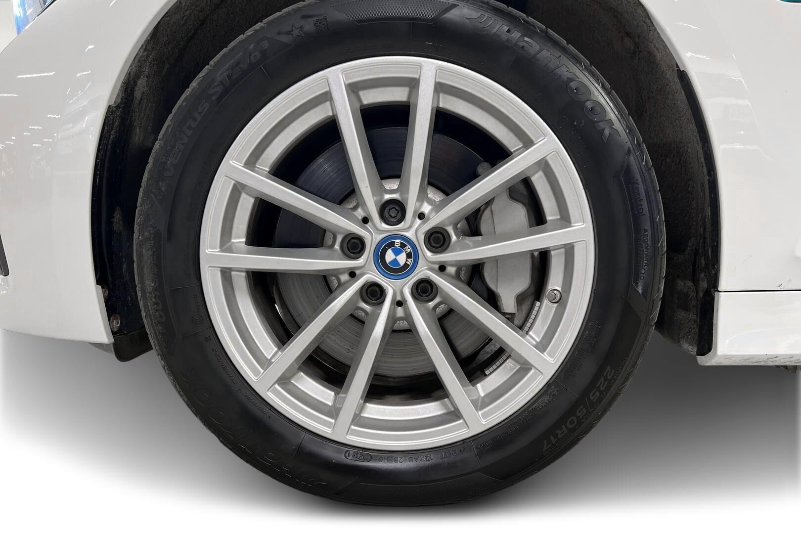 BMW 3-sarja iso kuva 18