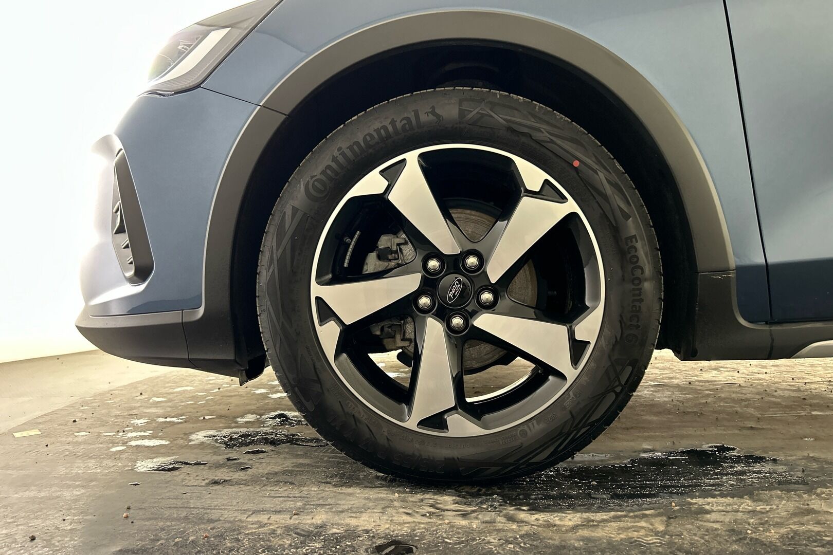 Ford Focus iso kuva 17