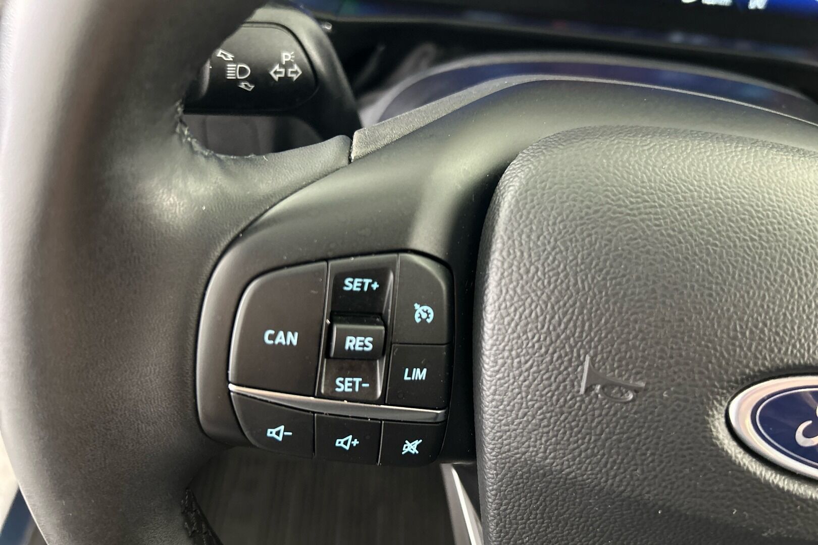 Ford Focus iso kuva 18
