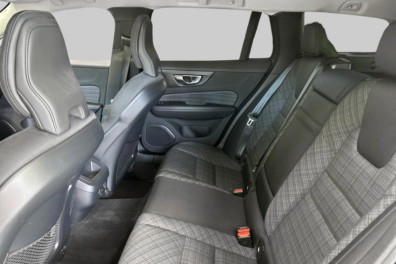 Volvo V60 iso kuva 9