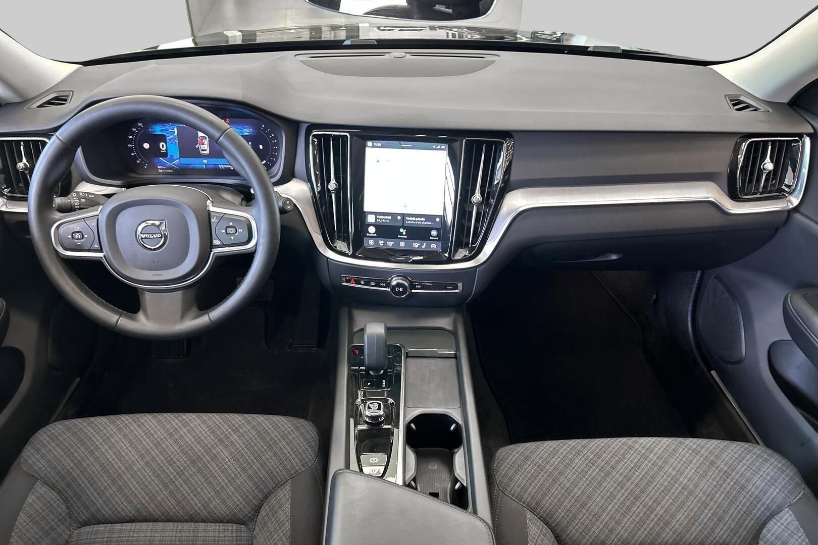 Volvo V60 iso kuva 10