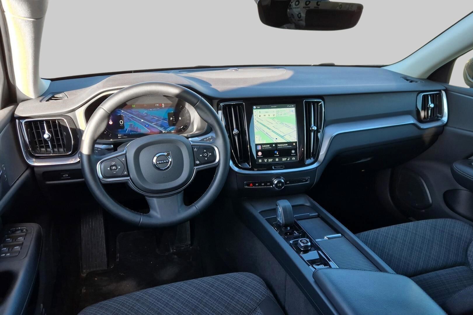 Volvo V60 iso kuva 2