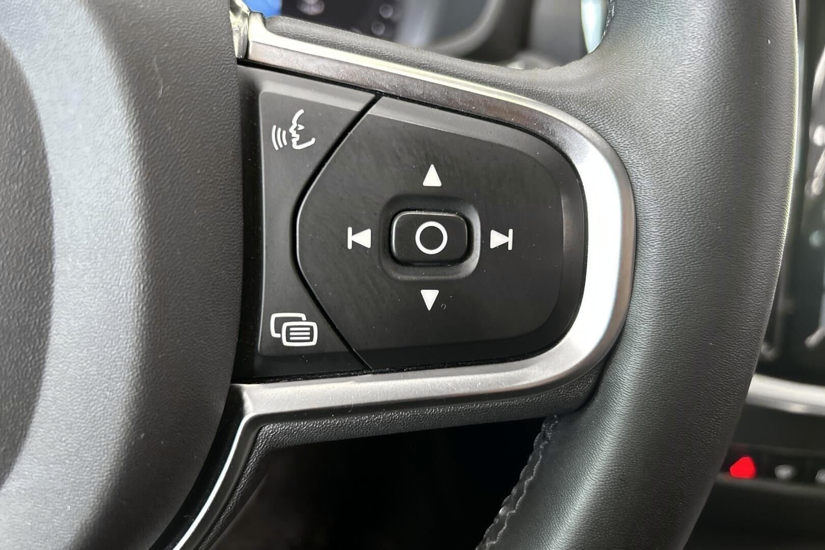 Volvo V60 iso kuva 23