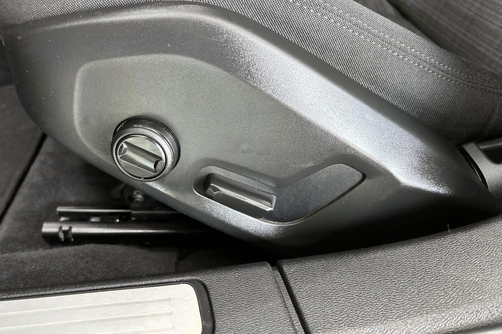 Volvo V60 iso kuva 26