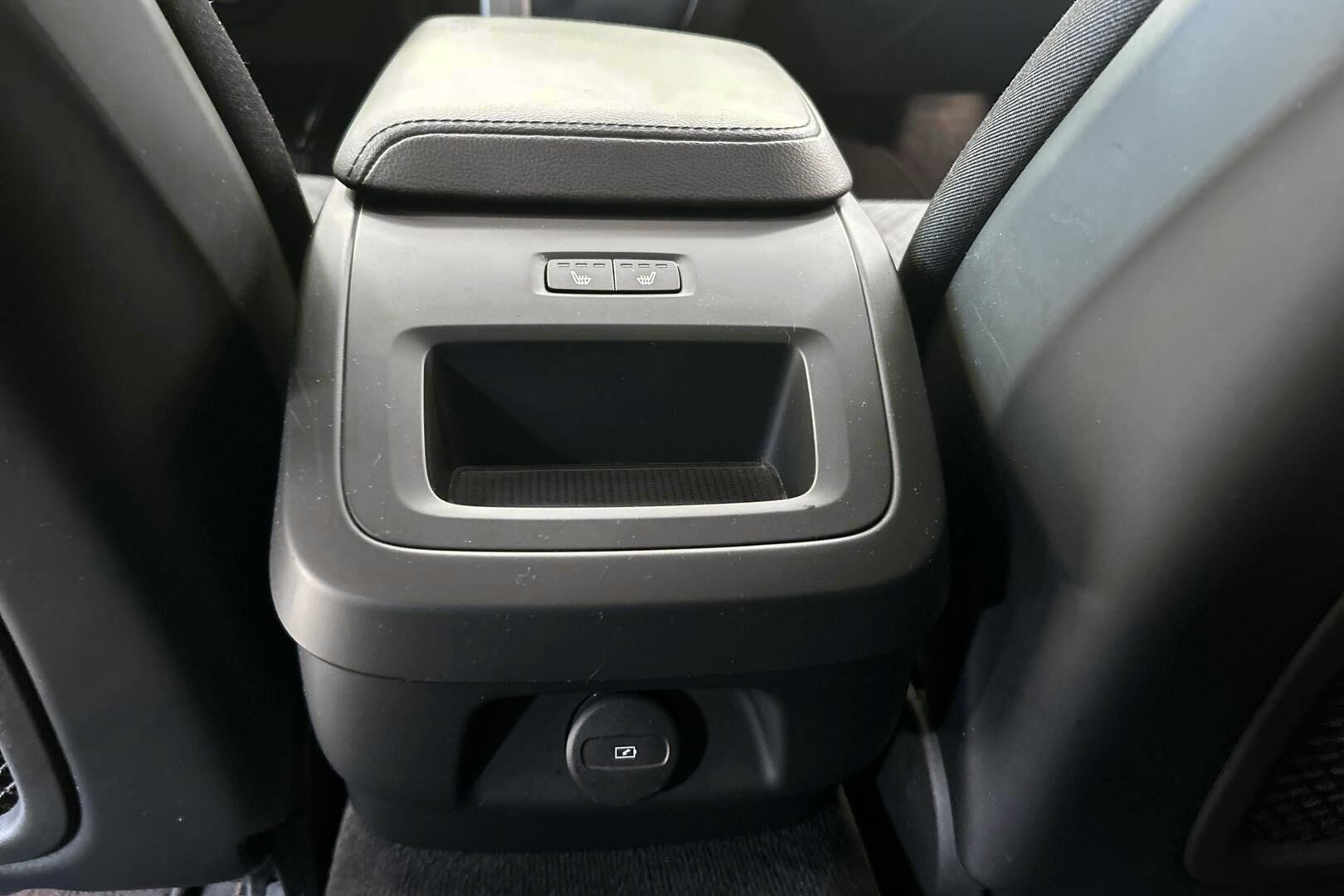 Volvo V60 iso kuva 27