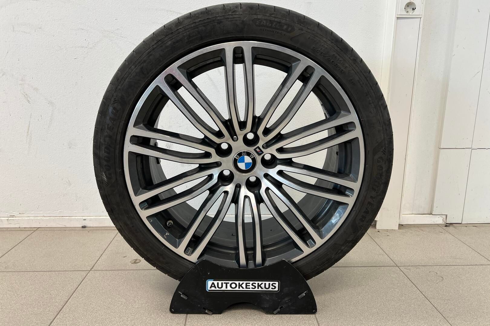 BMW 5-sarja iso kuva 8