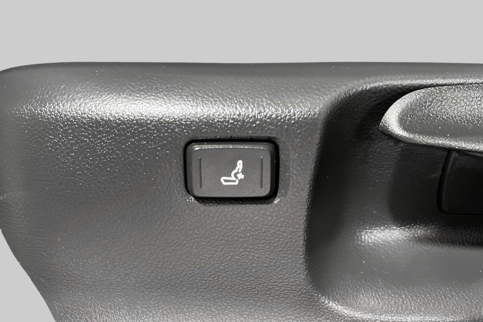Toyota Corolla Cross iso kuva 14