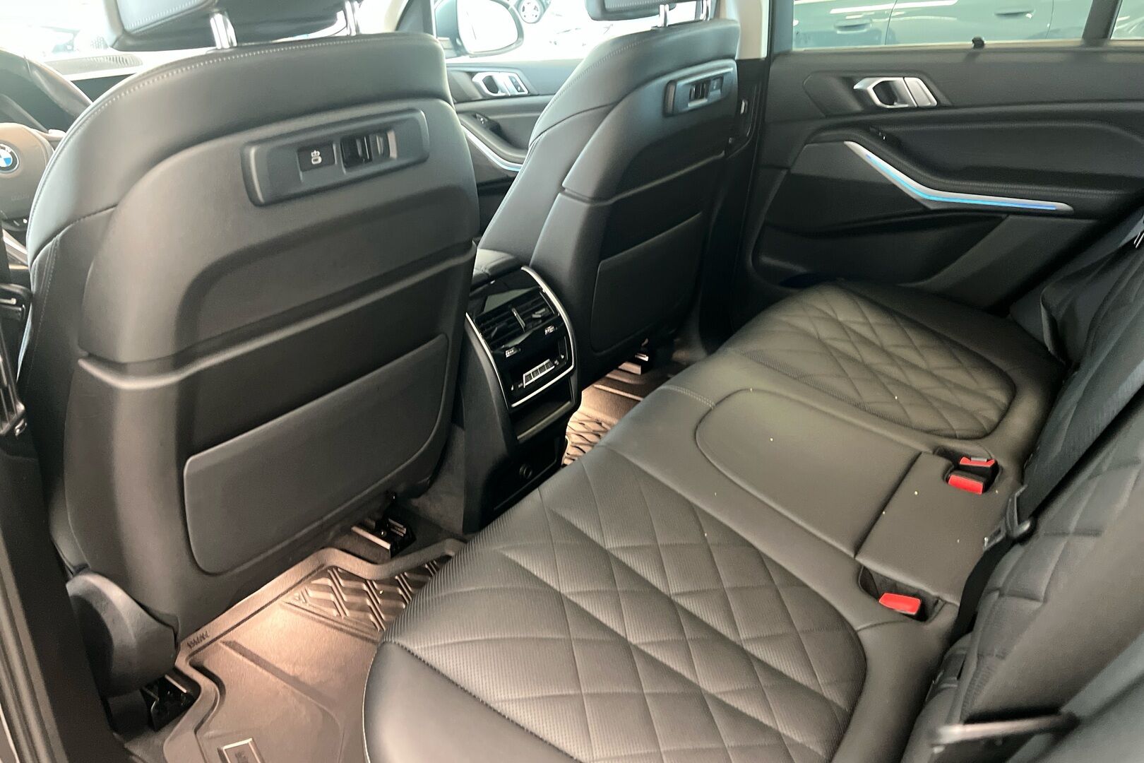 BMW X5 iso kuva 7