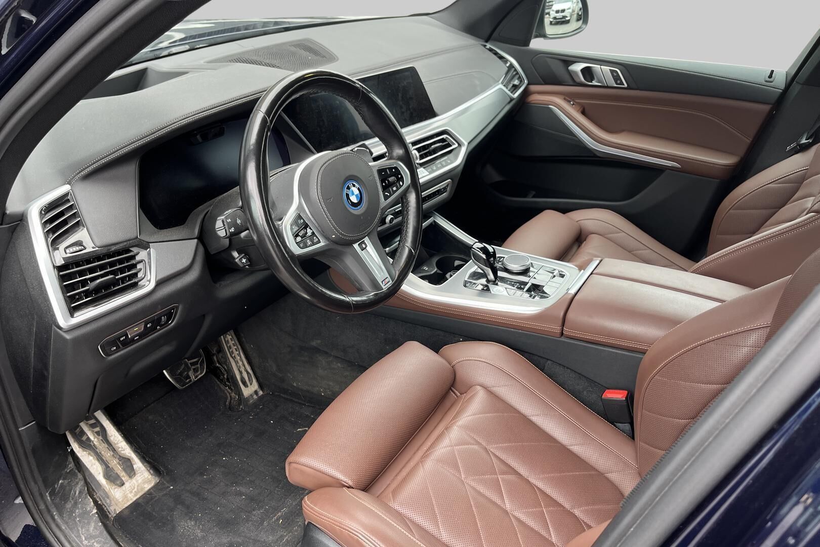BMW X5 iso kuva 1