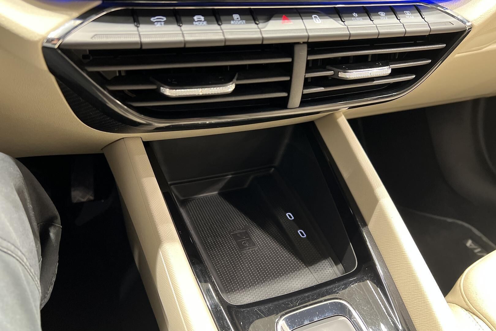 Skoda Octavia iso kuva 19