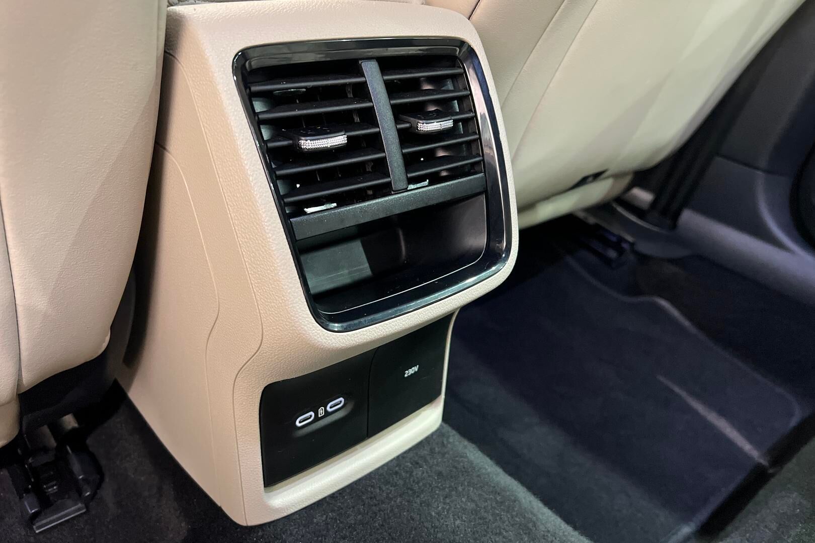 Skoda Octavia iso kuva 29