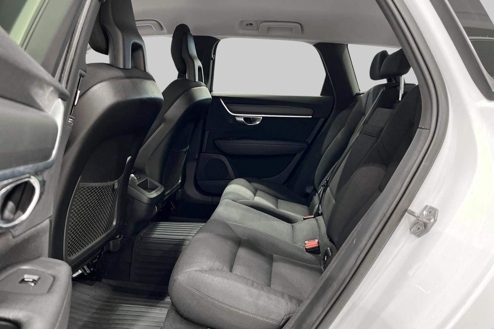 Volvo V90 iso kuva 10