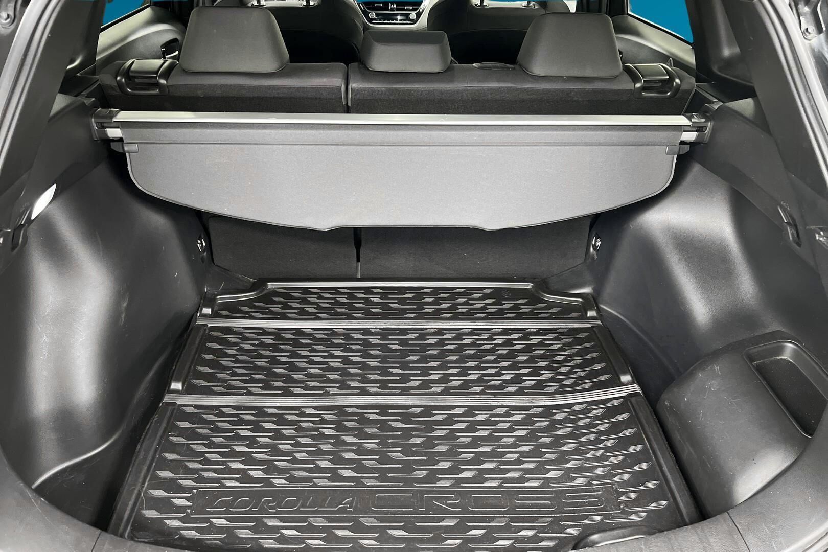 Toyota Corolla Cross iso kuva 11