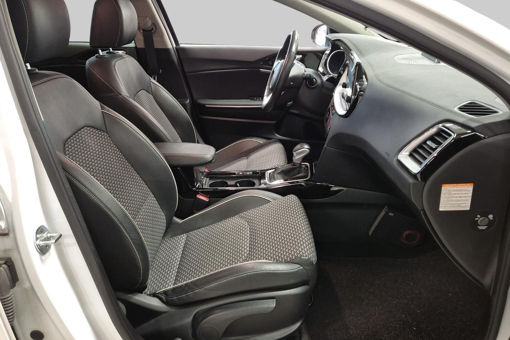 Kia XCeed iso kuva 4