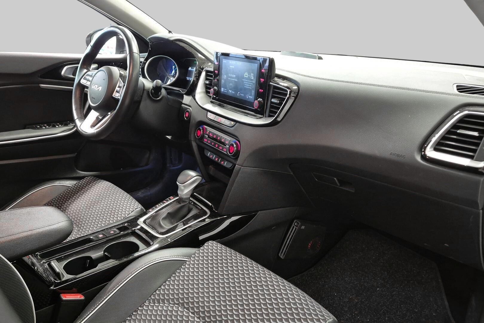 Kia XCeed iso kuva 5