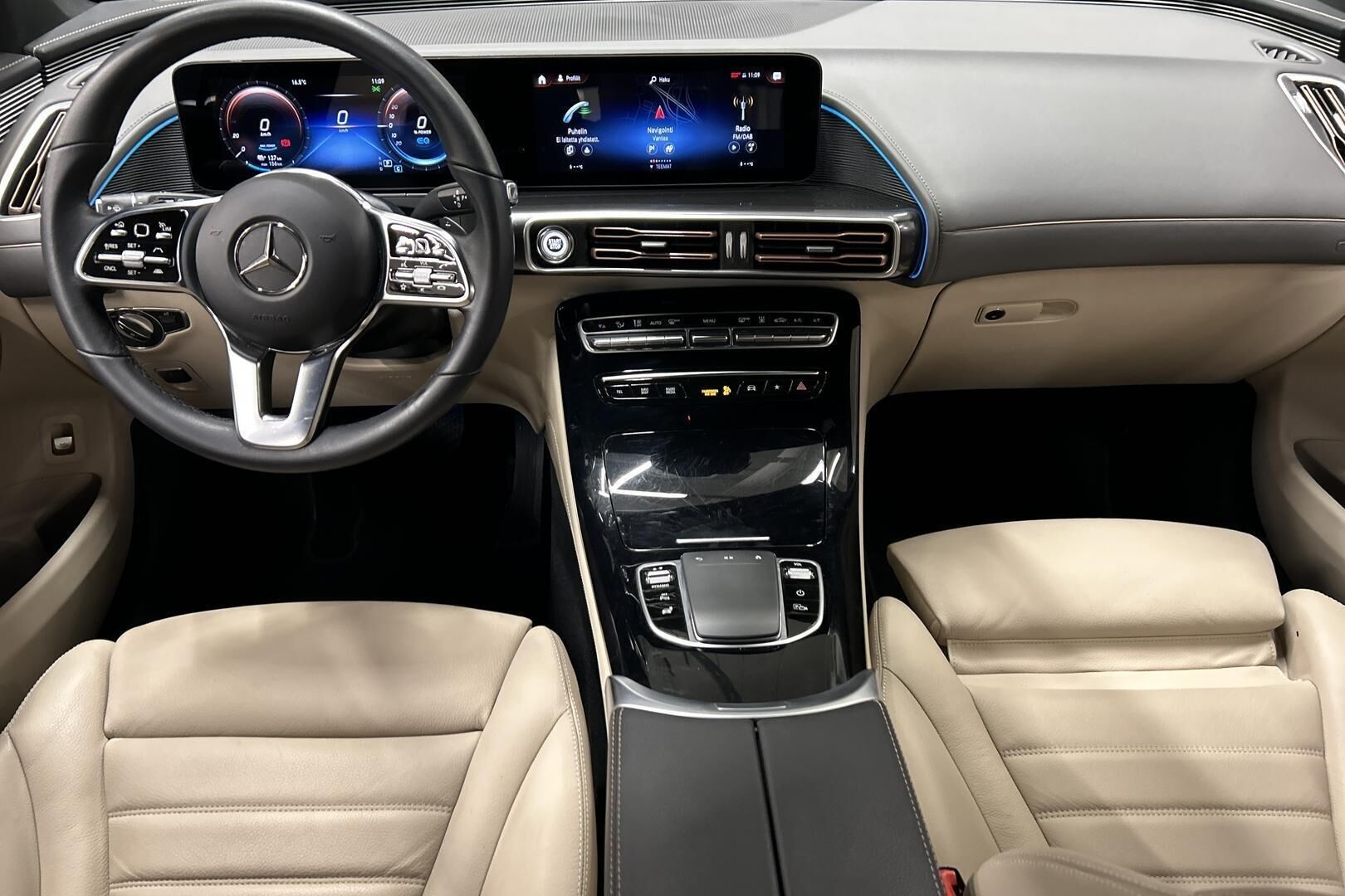 Mercedes-Benz EQC iso kuva 11