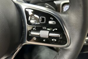 Mercedes-Benz EQC esikatselu 18