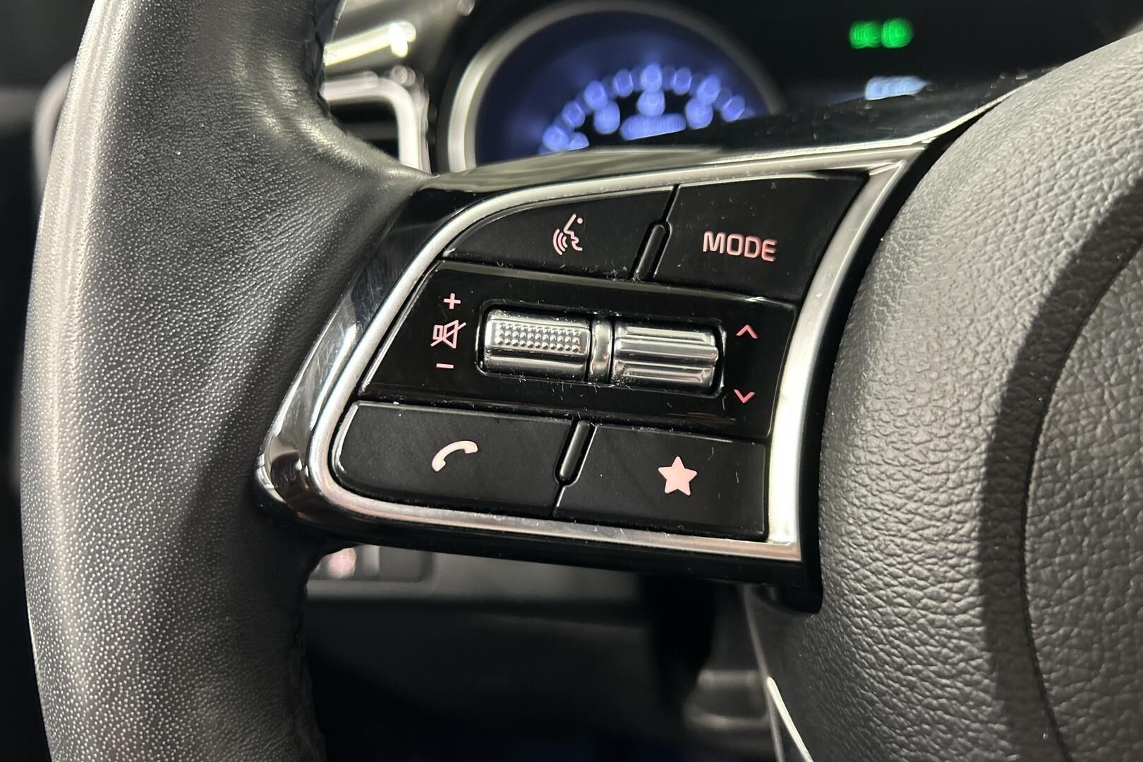 Kia Ceed iso kuva 14