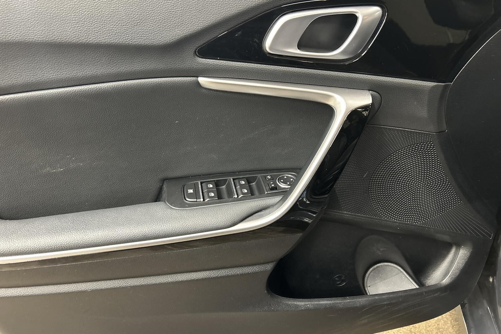 Kia Ceed iso kuva 21