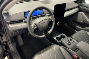 Ford Mustang Mach-E esikatselu 5
