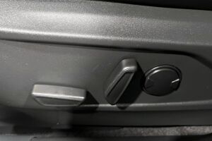 Ford Mustang Mach-E esikatselu 16