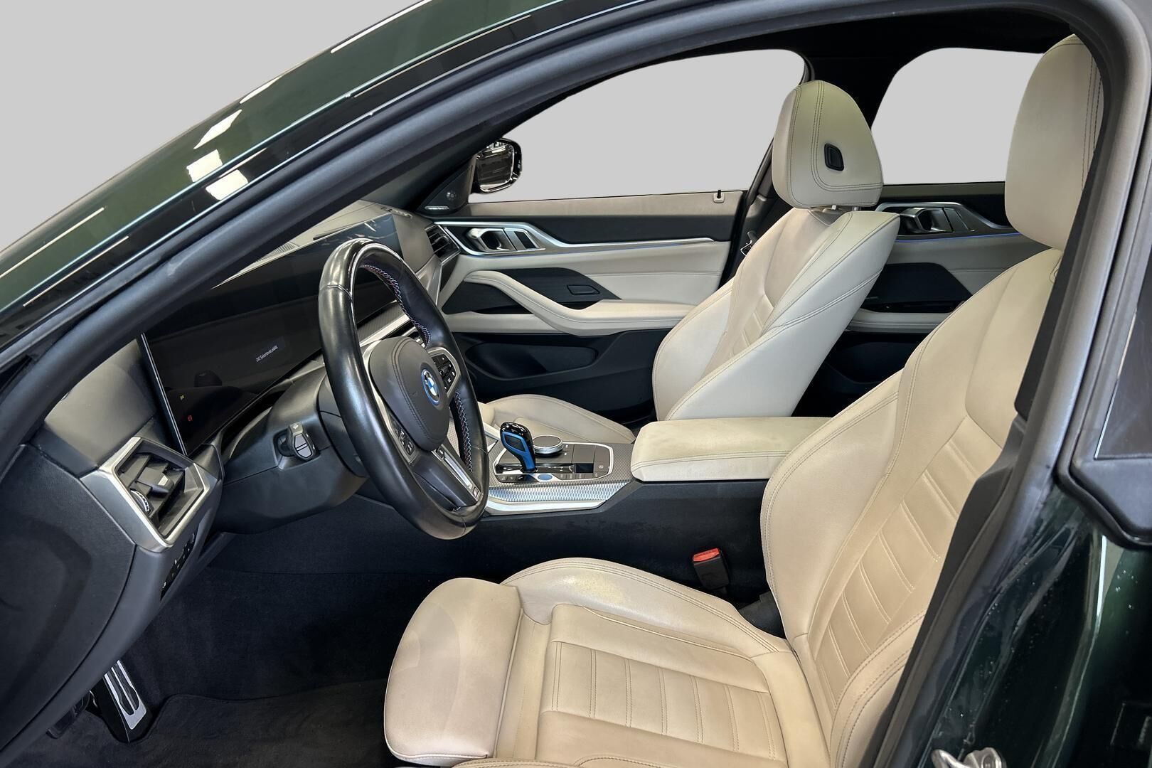 BMW I4 M50 iso kuva 5