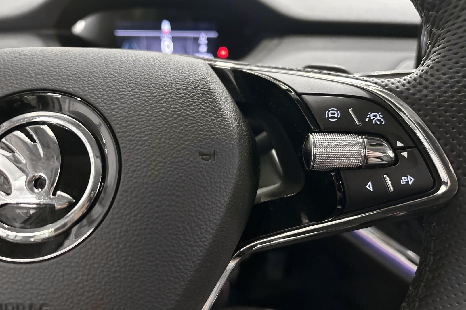 Skoda Enyaq iso kuva 17